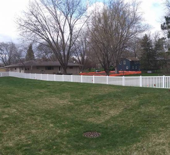 White Vinyl Picket Fencing Minnesota