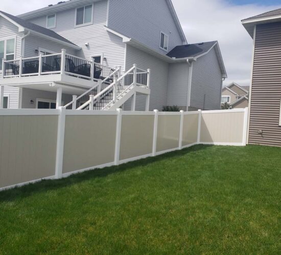 Two Tone Vinyl Privacy Fence Mn 15
