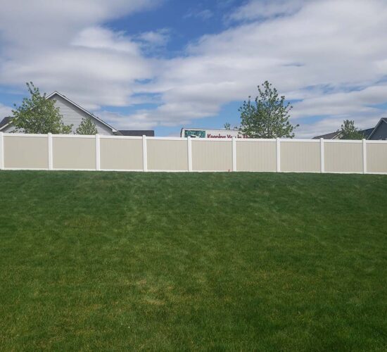 Two Tone Vinyl Privacy Fence Mn 17