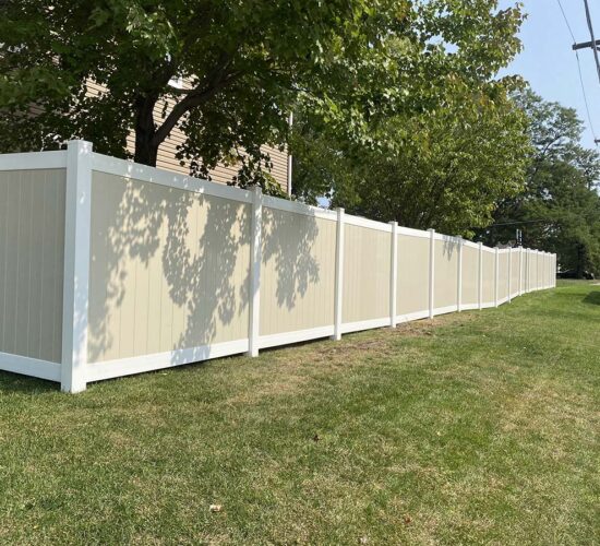 Two Tone Vinyl Privacy Fence Mn (6)