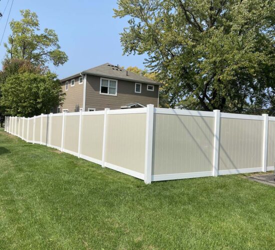 Two Tone Vinyl Privacy Fence Mn (7)