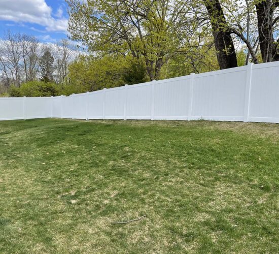 White Vinyl Privacy Fence Minnesota (5)